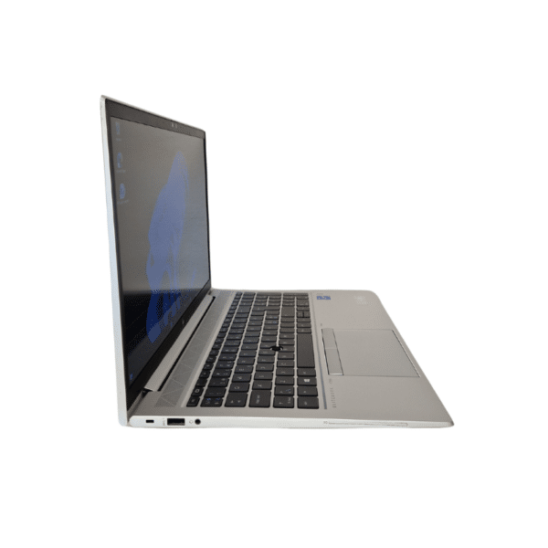 HP EliteBook 850 G8 | 15,6″ | i5 | 16GB | 256GB SSD | Brugt A - set fra venstre side