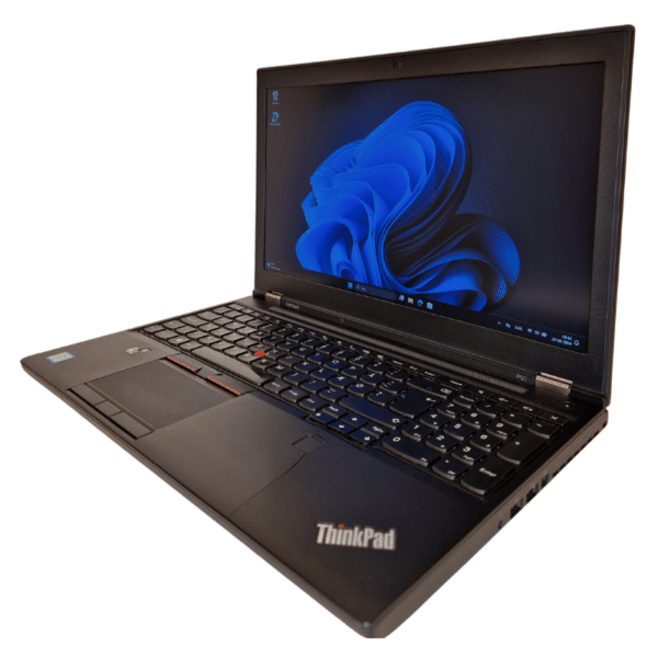 Lenovo Thinkpad P50 | 15,6″ FHD | I7 | 16GB | 256GB SSD | Grade C -set fra skrå side