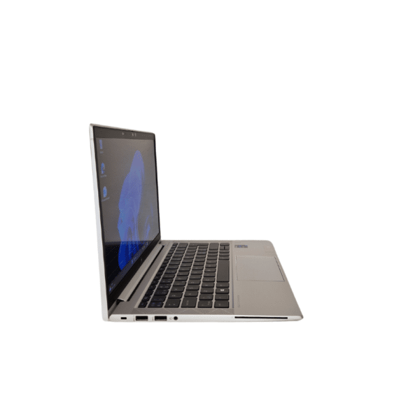 HP EliteBook 830 G8 | 13,3″ | i5 | 16GB | 256GB SSD | Brugt A - set fra venstre side