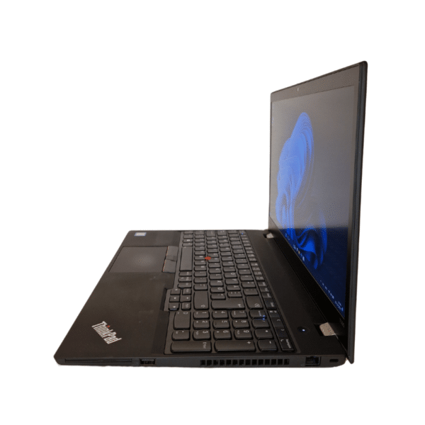 Lenovo ThinkPad T590 | 15,6″ | I5 | 8GB | 256GB SSD | Grade B - set fra højre side