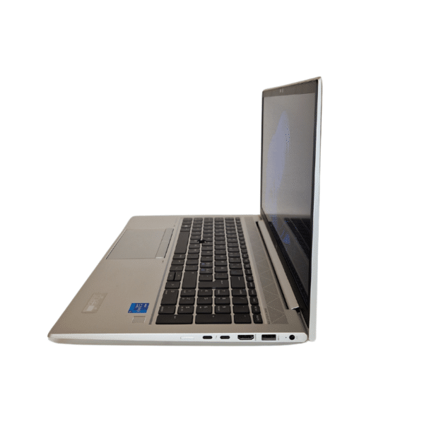 HP EliteBook 850 G8 | 15,6″ | i5 | 16GB | 256GB SSD | Brugt B - vist fra højre side