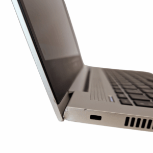 HP EliteBook 830 G5 | 13,3″ | i5 | 16GB | 256GB SSD | Brugt C - vist med slag på det ene hjørne